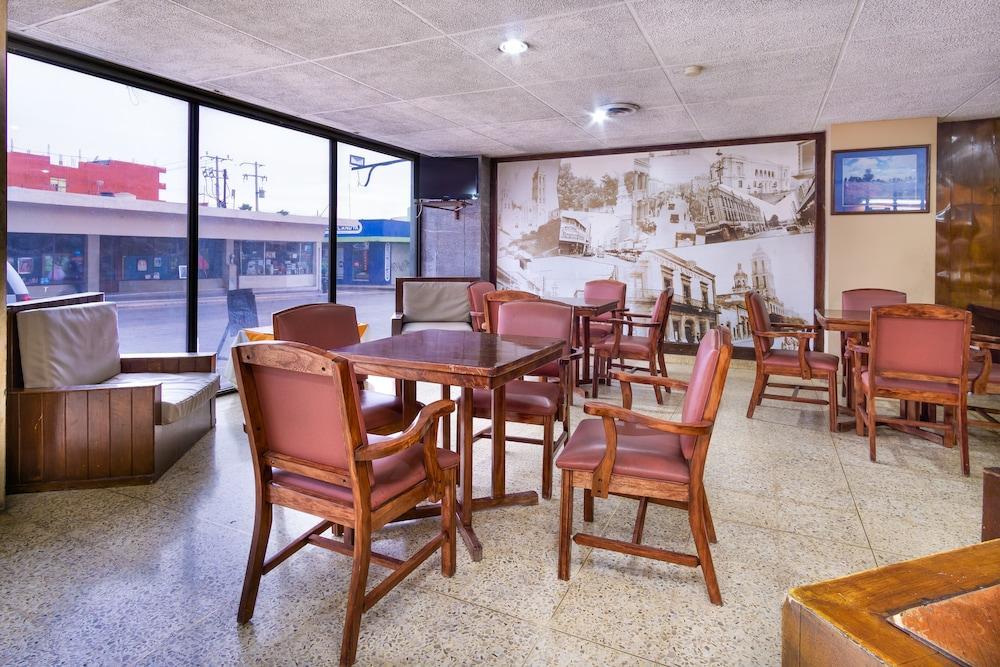 Hotel Premier Saltillo Coahuila Ngoại thất bức ảnh